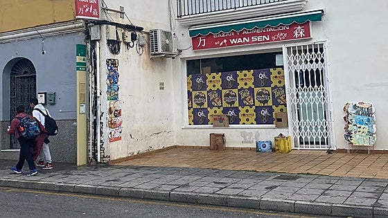 Thief returns for his lost wallet after leaving shop owner seriously injured in Malaga