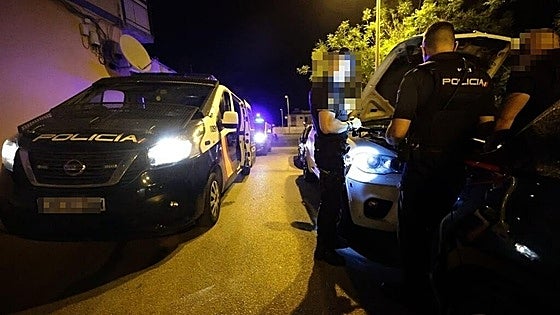 Man holds employees at gunpoint in attempt to rob McDonald's in Malaga