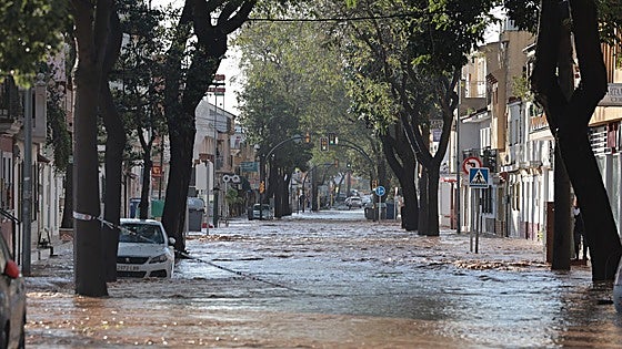 Malaga reservoir reaches its historic high, the Campanillas bursts its banks and ten other rivers in the province are on alert