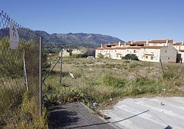 Undeveloped land, next to the VPOs that were built in Torrealquería.