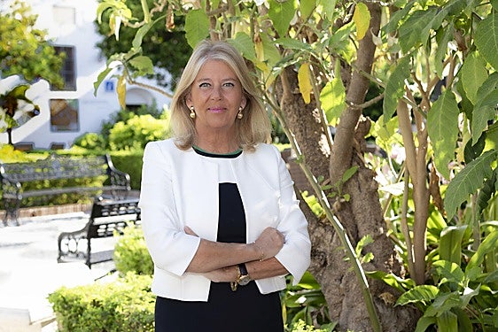 'Getting on the town hall register (padrón) is essential'
