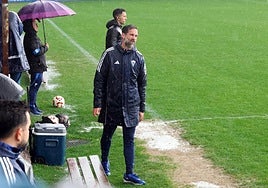 Segovia on the touchline.