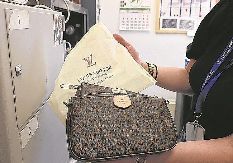 Replica handbags are becoming more and more successful.
