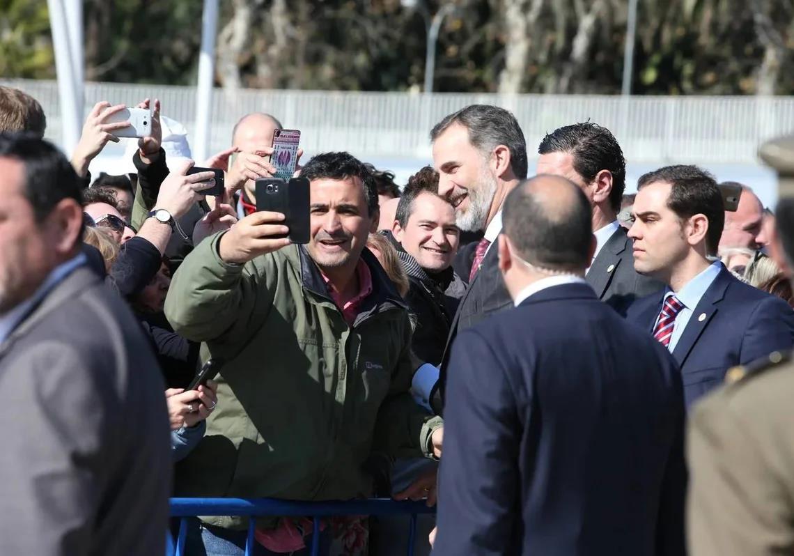 King Felipe VI appears in a selfie at the entrance to the Pompidou Centre in Malaga.