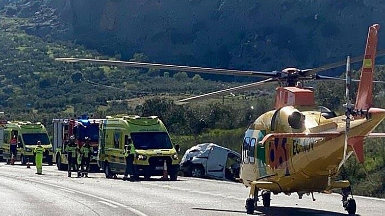Van driver airlifted to hospital in serious condition after crash on Ronda - Malaga road