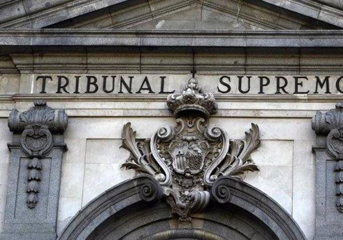 Man takes advantage of admin error allowing him to collect his deceased father's pension for 15 years