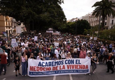 Thousands march in Malaga to defend their right to housing