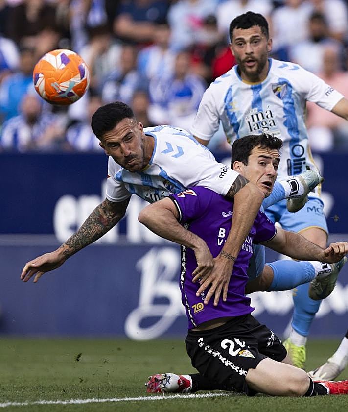 Imagen secundaria 2 - Painful defeat sees Malaga CF plunge into relegation trouble