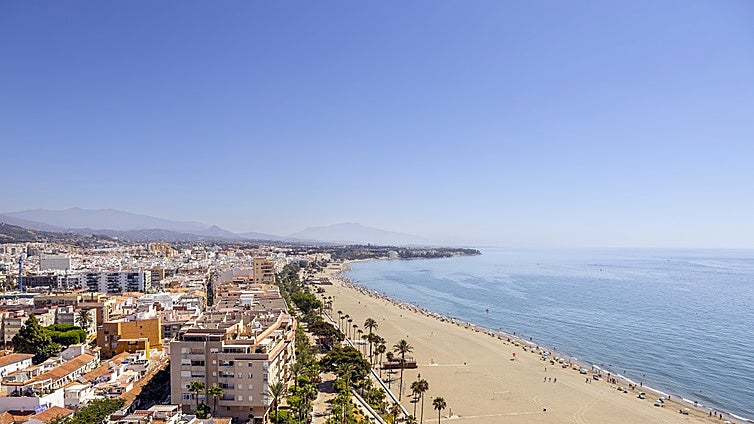 Estepona town hall seeks to include three private car parks in one euro per day parking scheme