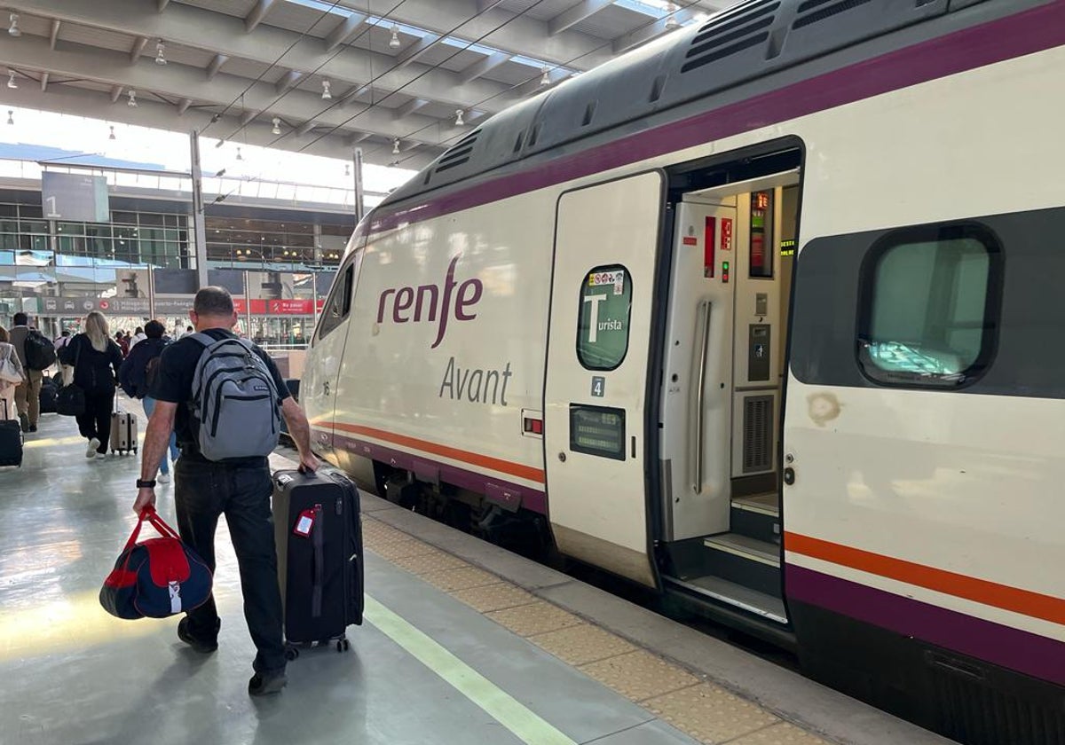Renfe launches new 'early bird' high-speed train between Malaga and Seville