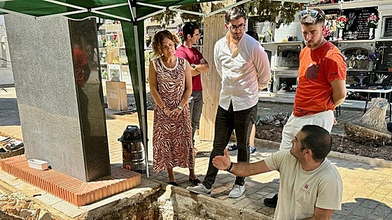 Exhumation of mass grave found in Malaga town's cemetery will begin before summer