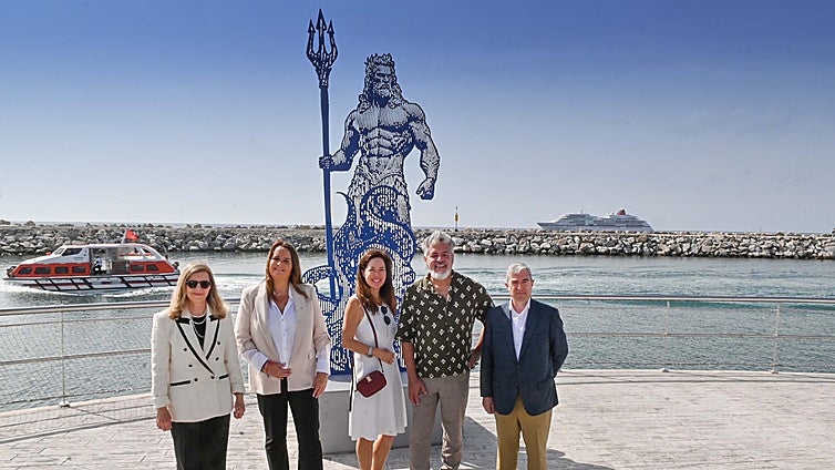 Environmental awareness Poseidon sculpture arrives in Puerto Banús