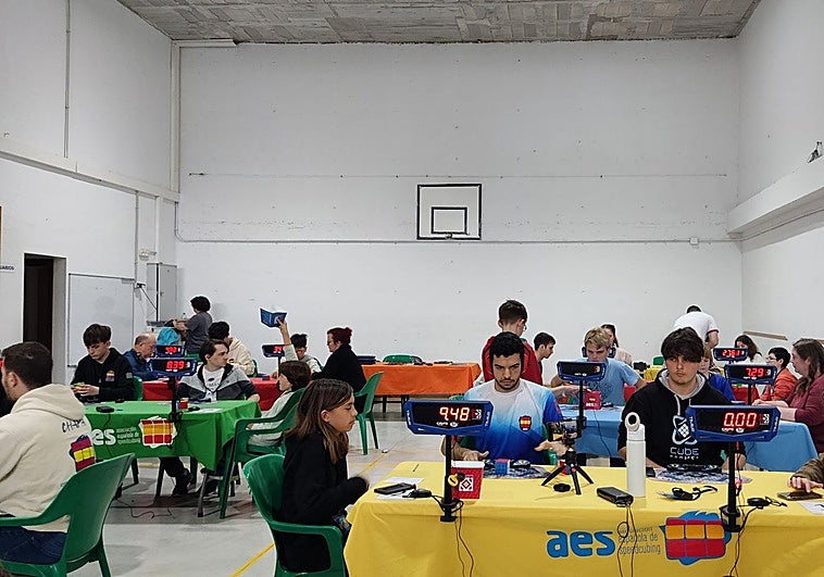 Young speedcubers from around world compete in Malaga competition