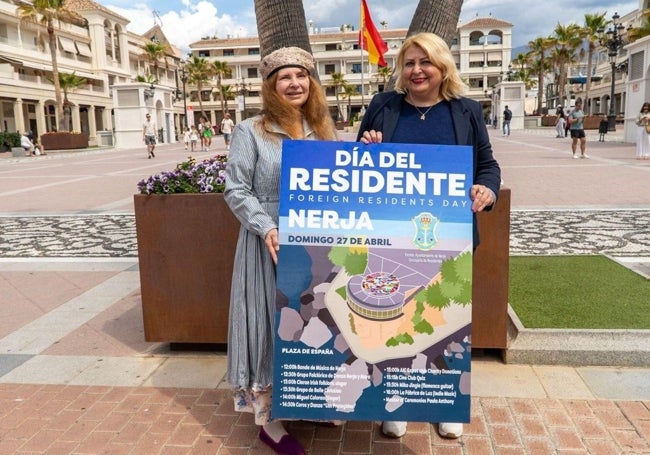 Paula Anthony and residents' councillor Ana María Muñoz.
