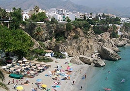 Image of the beach of Calahonda, in Nerja.