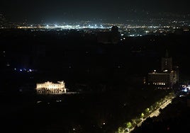 The centre of Malaga was in darkness while in the airport area there was light.