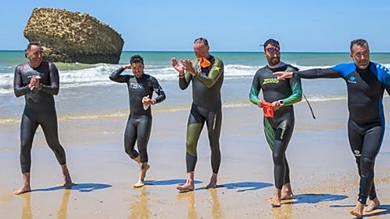 Catalan swimmer arrives in Malaga during round-Spain charity challenge