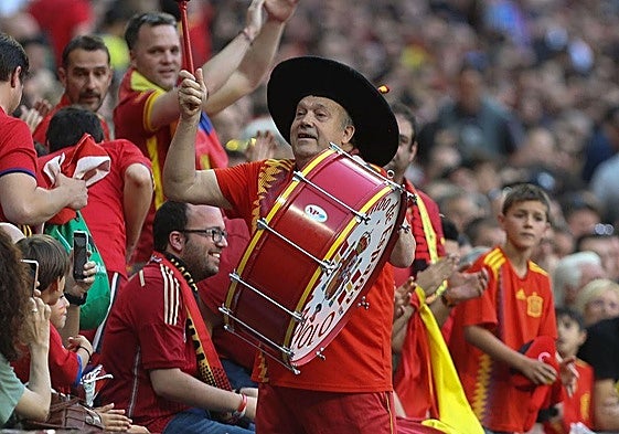 Manolo 'el del Bombo', drumming up support from fans during a Spanish national team match.