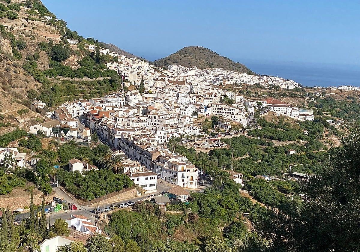 Panoramic view of Frigiliana.