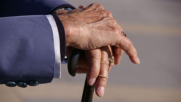 Why do some pensioners from a particular work sector in Spain receive almost 2,900 euros a month?