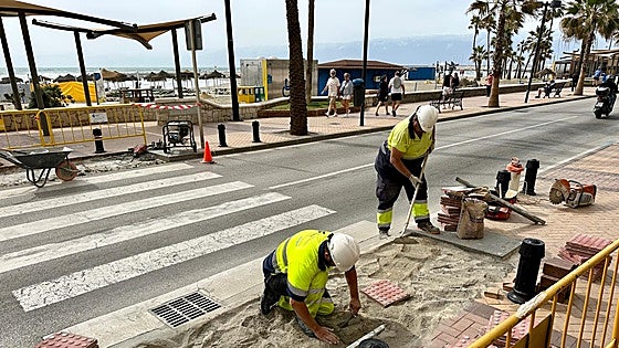 Three more 'sleeping policemen' installed on Fuengirola's seafront promenade