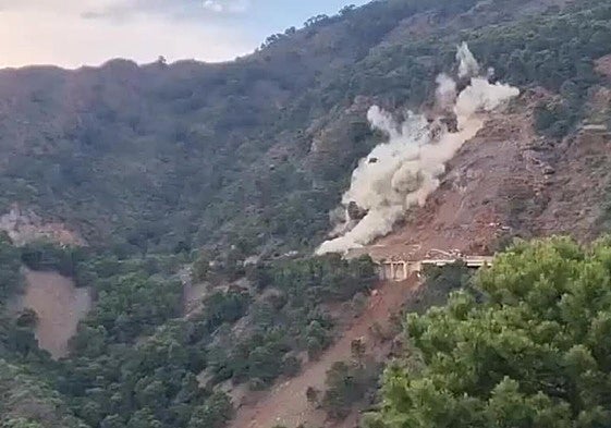 Blasting in the mountains to repair the A-397 road between Ronda and San Pedro Alcántara has already begun.