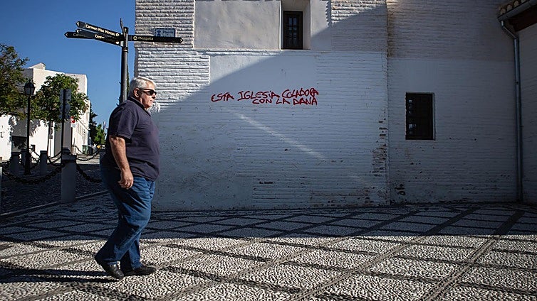 Granada declares war on graffiti