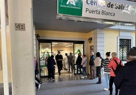 A queue of patients waiting at the Puerta Blanca health centre.