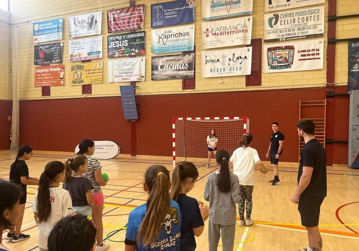Children doing sports in Torrox.