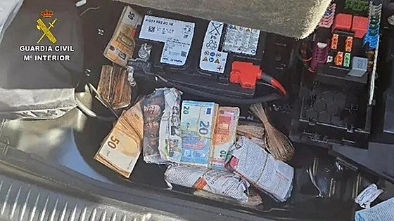 Police seize 133,133-euro stash of cash hidden in car boot during routine check in Spain