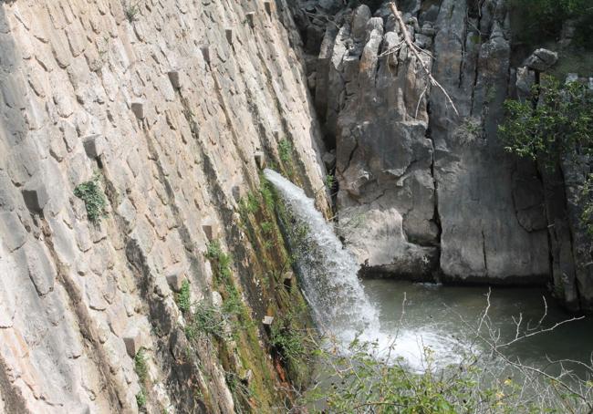 La Hierbabuena dam.