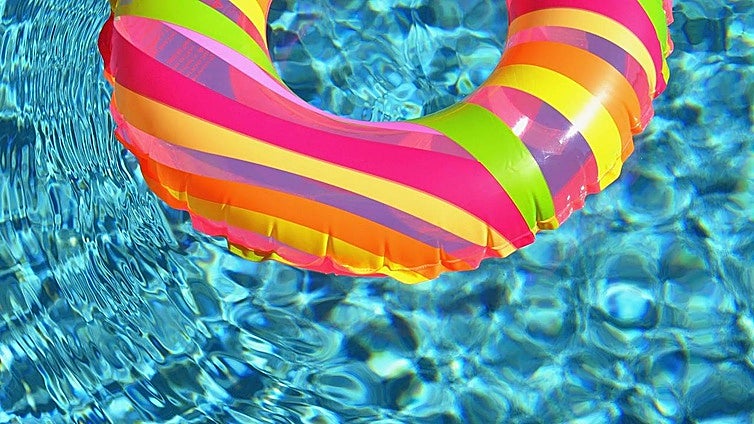 Twelve-year-old child dies in private swimming pool on the Costa del Sol