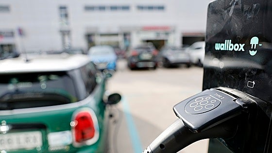 Junta will offer up to 9,000 euro incentive to offset purchase of hybrid or electric vehicles in Andalucía