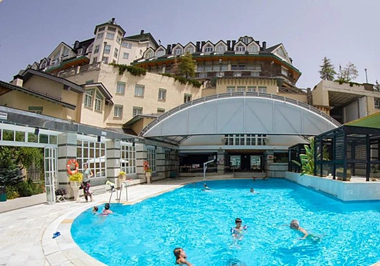 Swimming in a pool at over two thousand metres is an unforgettable experience.