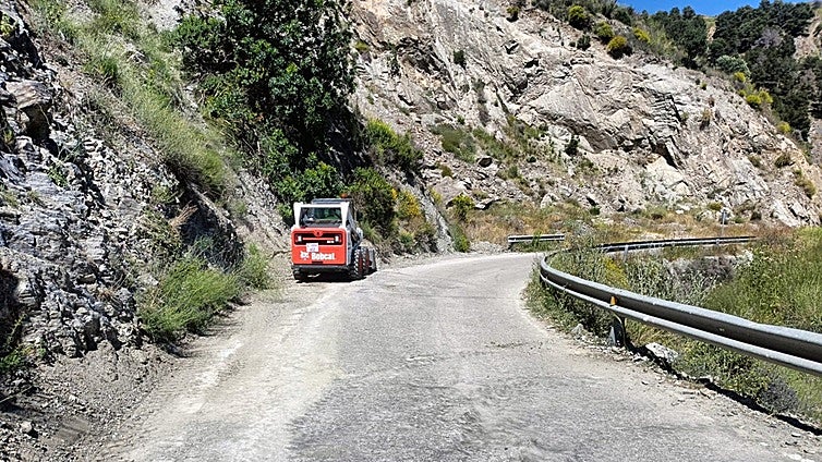 Partial road closure in east of Malaga province to repair landslide caused by 'Dana' storm