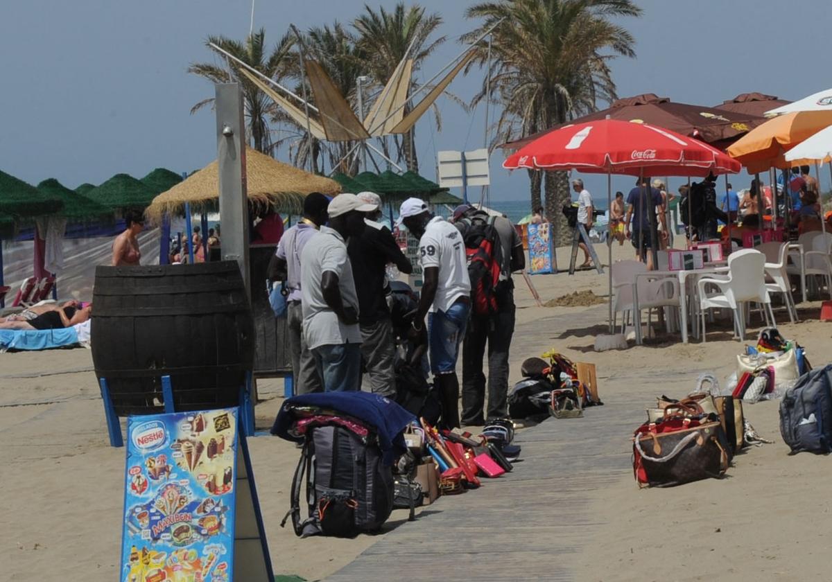 Marbella police seize 12,300 fake designer-brand goods from illegal street vendors