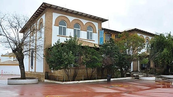 Man jailed for threatening to kill headteacher of his stepdaughter's school in Ronda after she was suspended for three days