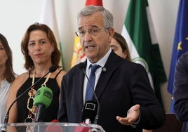 García Urbano at the press conference on Thursday.