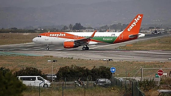 When do easyJet cabin crew in Spain plan to walk out this month and why are they striking?