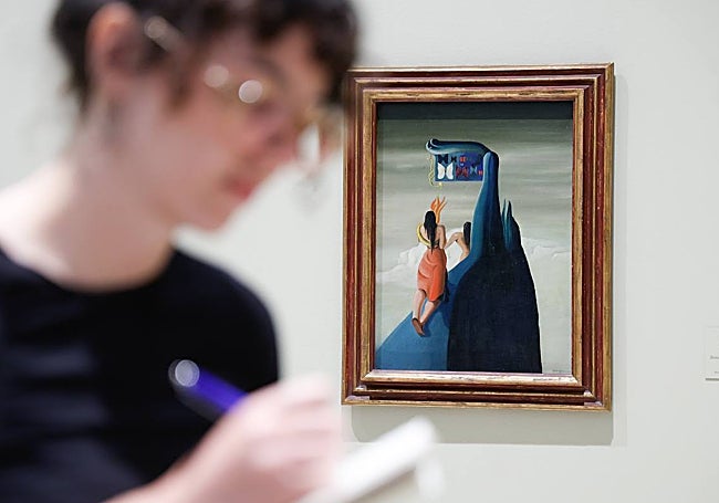 Mariposas Perdidas en la Montaña mixes native Canaray people with a representation of the Teide volcano