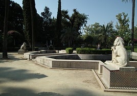Forestier's fountain of the lions in Parque María Luisa in Seville.