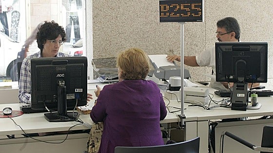 Over half civil of servants in Spain near retirement age