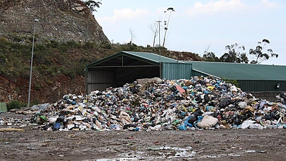 The Entrerríos landfill in Mijas has still not been sealed fourteen years after its closure