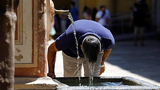 Town in south of Spain beats 1965 record for maximum temperature in June