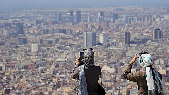 Record-breaking 23.6C average June temperature in Spain exceeds norms for July and August for first time ever