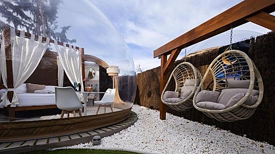 Sleep in a bubble in the middle of a forest in Spain for less than 100 euros a night