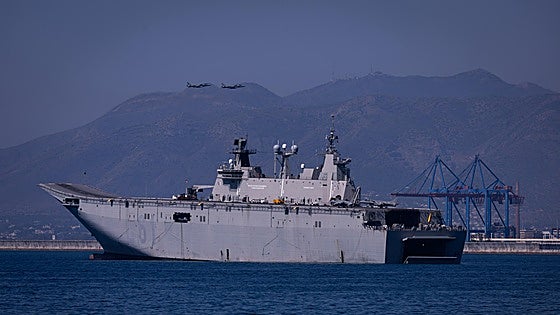 Floating giants: two Spanish Navy warships arrive on Costa del Sol to take part in spectacular amphibious landing exercise