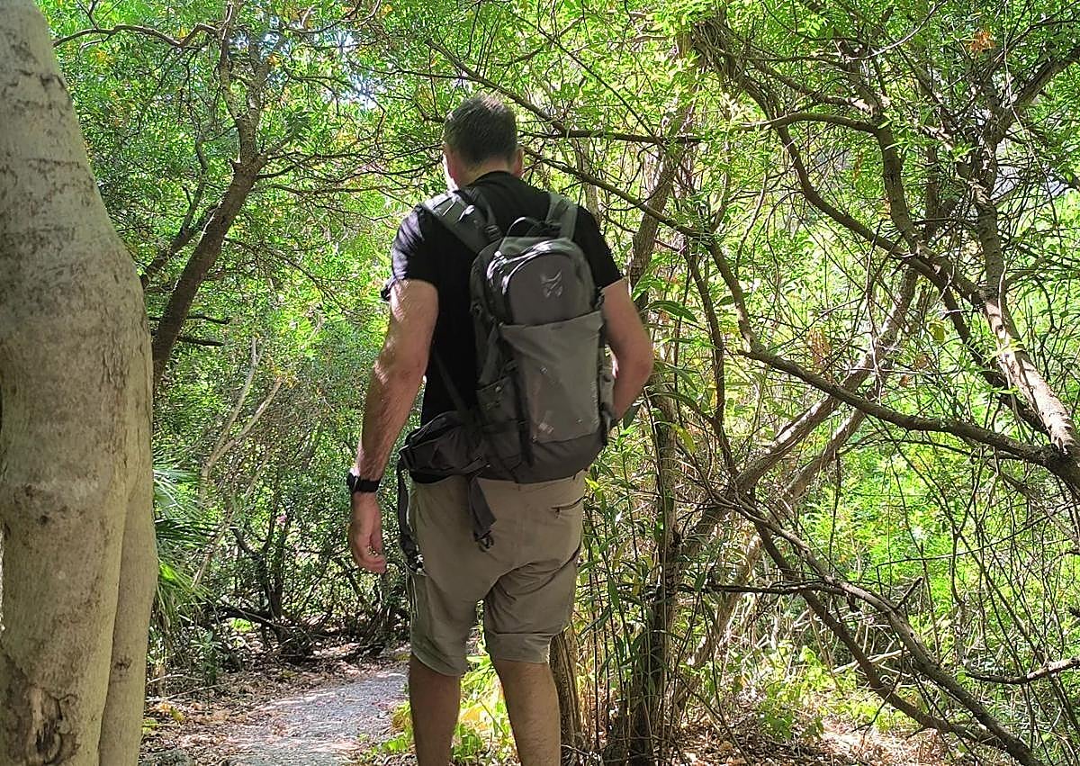 Imagen secundaria 1 - A hike to the Costa del Sol through Europe's southernmost karst landscape that ends with a visit to a spa