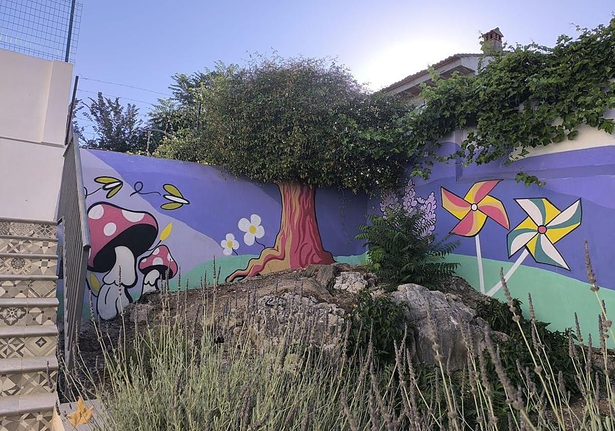 Imagen principal - The tiny village in Malaga province that aspires to be the 'Provence of Andalucía'