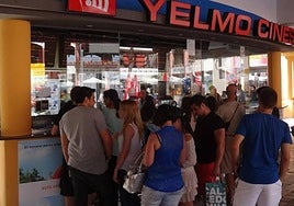 Major cinema chain in Spain fined 25,000 euros for banning people from taking their own food and drinks